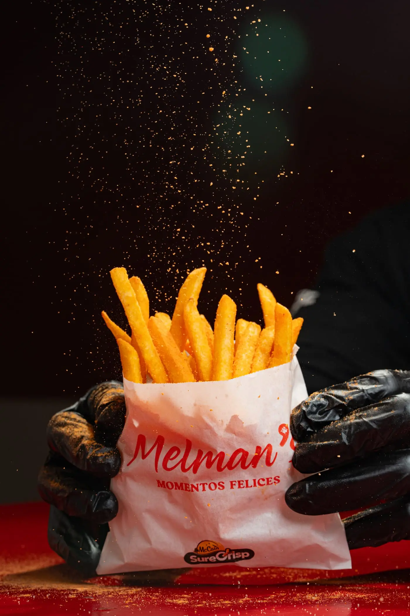 Papas fritas crocantes con condimento en una bolsa de Melman’s